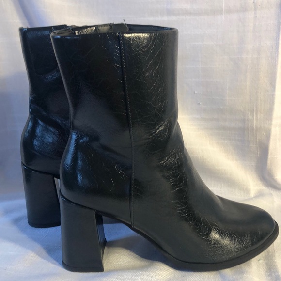 A New Day Ankle Boots - Deep Green but looks black. Faux Leather Size 7 1/2. - Picture 1 of 11